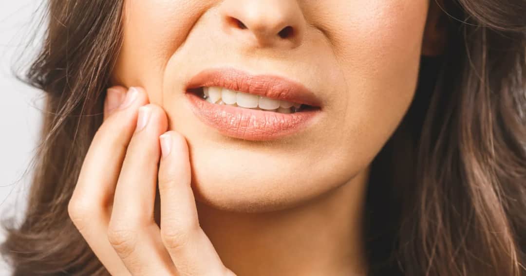 Ból dziąseł: Szybka ulga, przyczyny i kiedy iść do dentysty