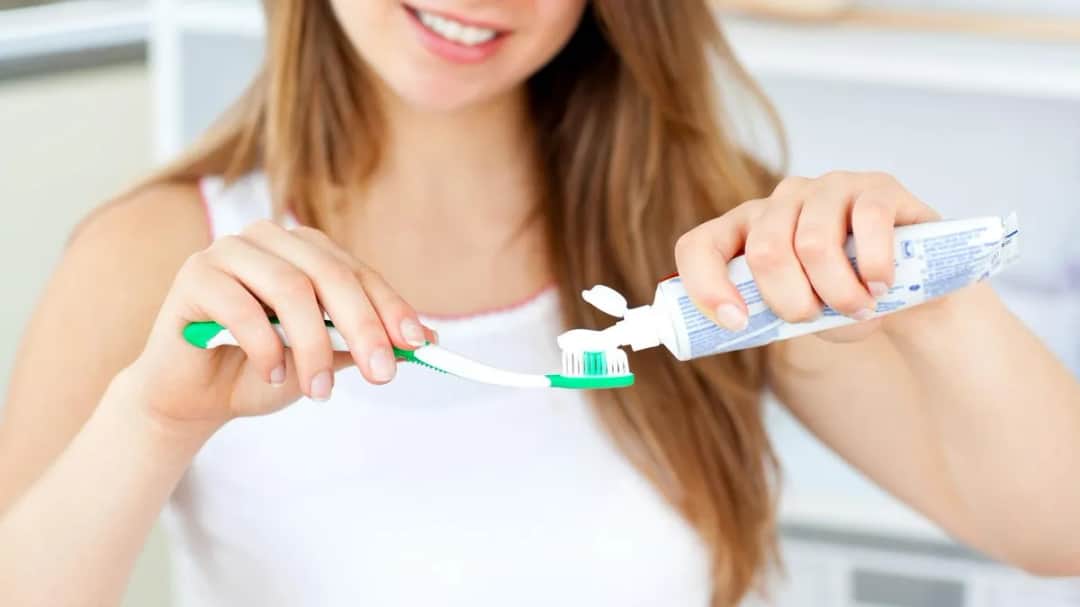 Gdzie wyrzucić tubkę po paście do zębów? Sprawdź zasady